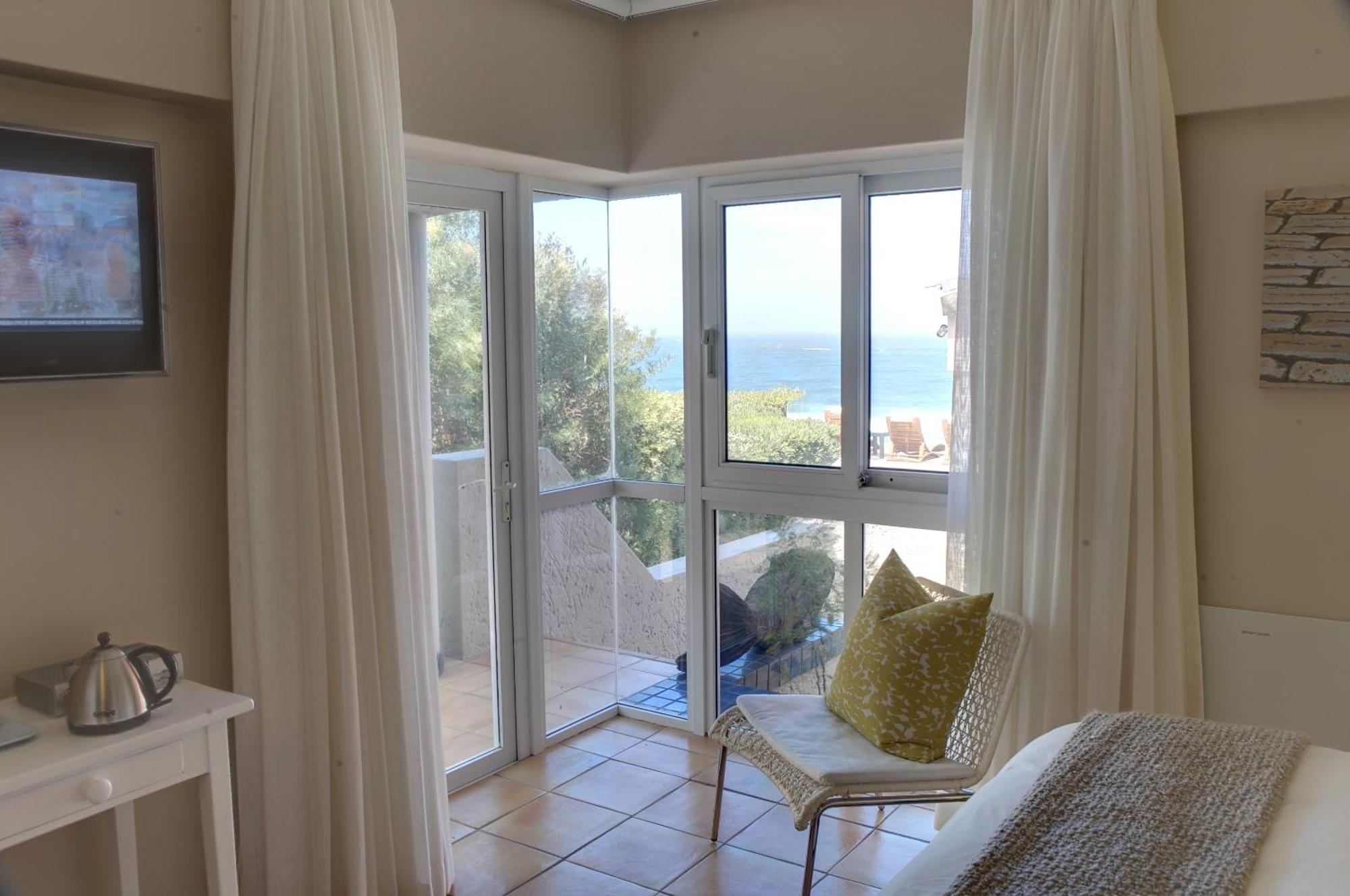 Periwinkle Lodge Guest House Plettenberg Bay Exterior photo